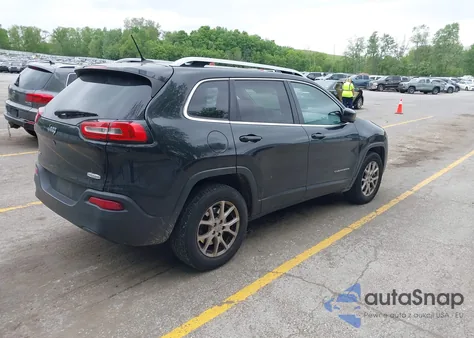 2015 Jeep Cherokee Latitude z USA, uszkodzony, nr VIN 1C4PJMCB0FW515554